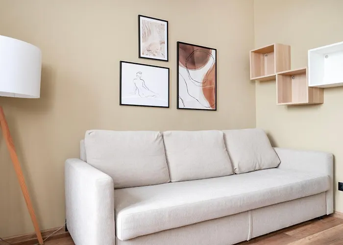 Poznanska Comfy By Bookinghost