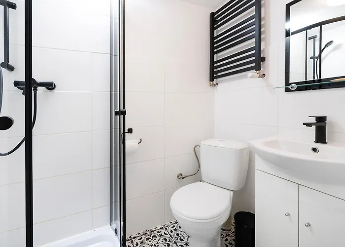 Poznanska Comfy By Bookinghost Apartment Lodz